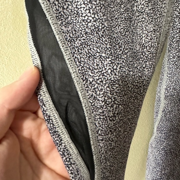 Lululemon Cement Print Patterned Leggings with Sheer Fabric Mesh Paneling - Picture 5 of 7